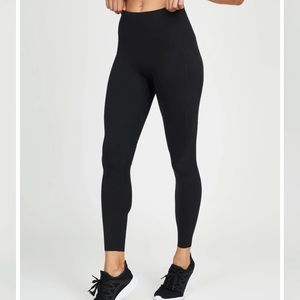 SPANX- BRAND NEW -Every.Wear Knockout Leggings